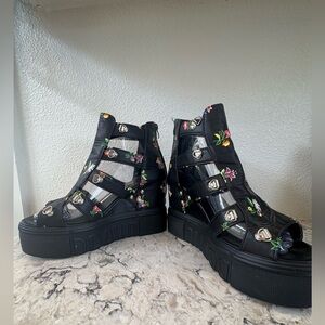 Black Floral High Platform Wedge Sandals